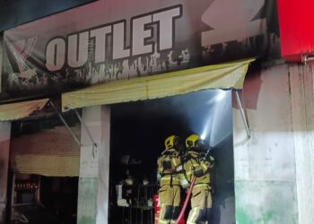 Incêndio atinge loja comercial durante a madrugada em Nossa Senhora da Glória