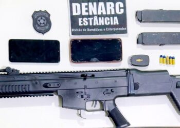 Dois suspeitos são presos com carabina durante operação policial em Estância