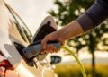 Lei garante instalação de carregador para carro elétrico em condomínios de Sergipe
