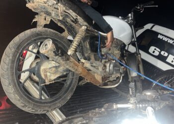 Motocicleta com sinais de identificação adulterados é apreendida em Itaporanga